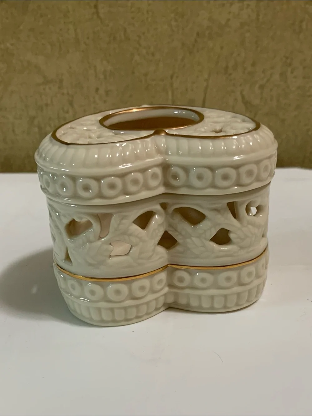PARTYLITE Victorians Heart Porcelain Tealight Candle Holder P7297 NEW in Box